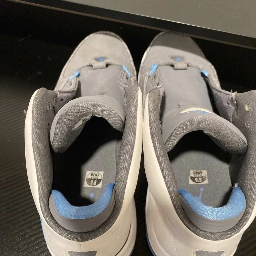 Size 9.5 - Jordan As You Go Cool Grey‎ University Blue